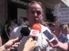 Els veïns de la Torre es manifesten a Igualada contra el tancament de l’única oficina bancària que els queda