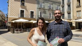 Mireia Guilella i Guillem González, els presentadors del programa Estiu.cat a Igualada