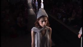 Desfilada de la manresana Miriam Ponsa a la 080 Barcelona Fashion