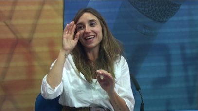 Lucía Solís i Leo Zunda ens parlen del taller ‘Inverteix en tu i reinventa’t’