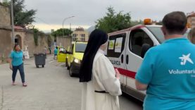 Sor Lucía portar 15 ambulàncies a Polònia