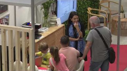 El Reportatge: El Codi de consum de Catalunya garanteix el dret del consumidor a rebre informació clara abans de fer la compra