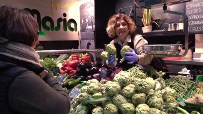 L’Institut Escola del Prat rep al cantant de Xiula Rikki Arjuna