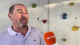 180 Es posen en funcionament a Cal Gravat els nous contenidors intel·ligents