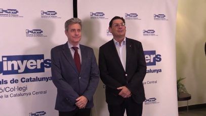 ARaymond rep el Premi Catà
