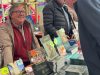 Manresa esclata d’activitat aquest Sant Jordi amb rècord de parades de llibres i roses